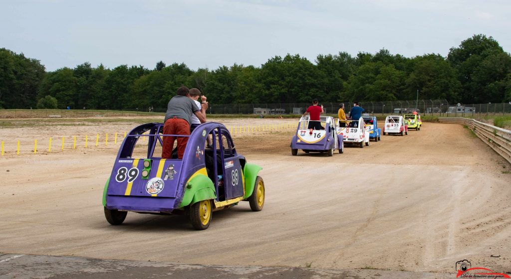 Baptêmes 2cv cross Deuchie 2024 circuit Bourges-Allogny photographe De la lumière aux yeux