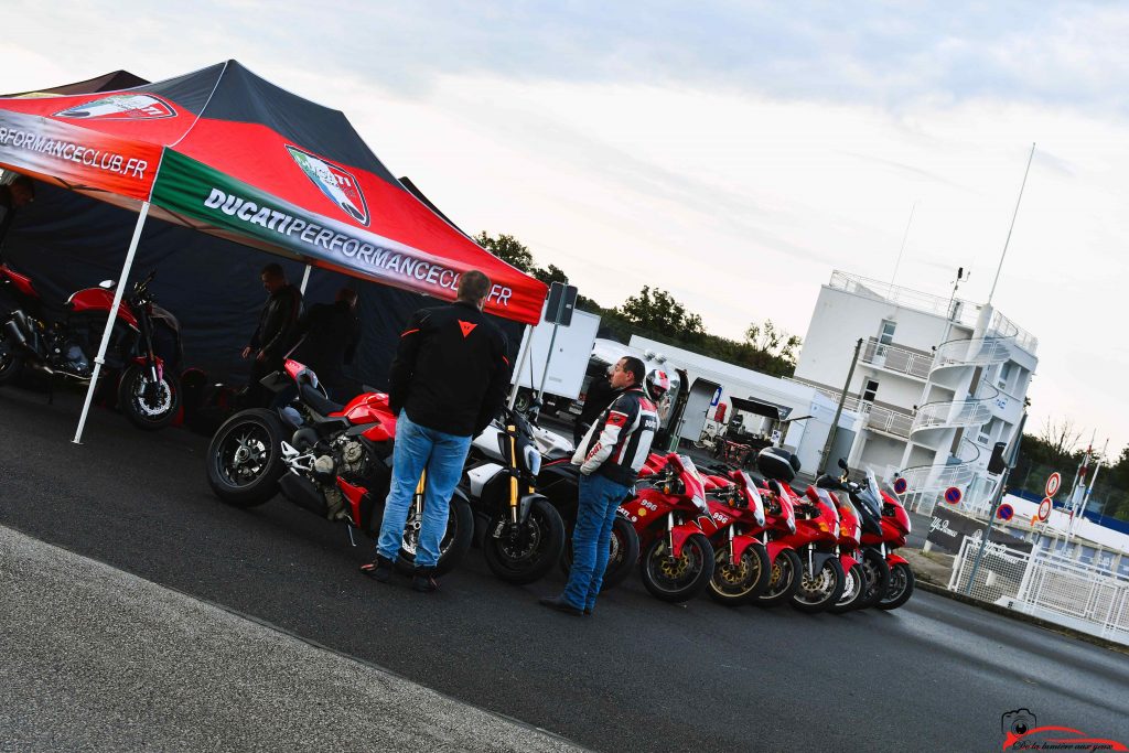 Italian Meeting 2024 à l'autodrome de Linas-Montlhéry photographe De la lumière aux yeux