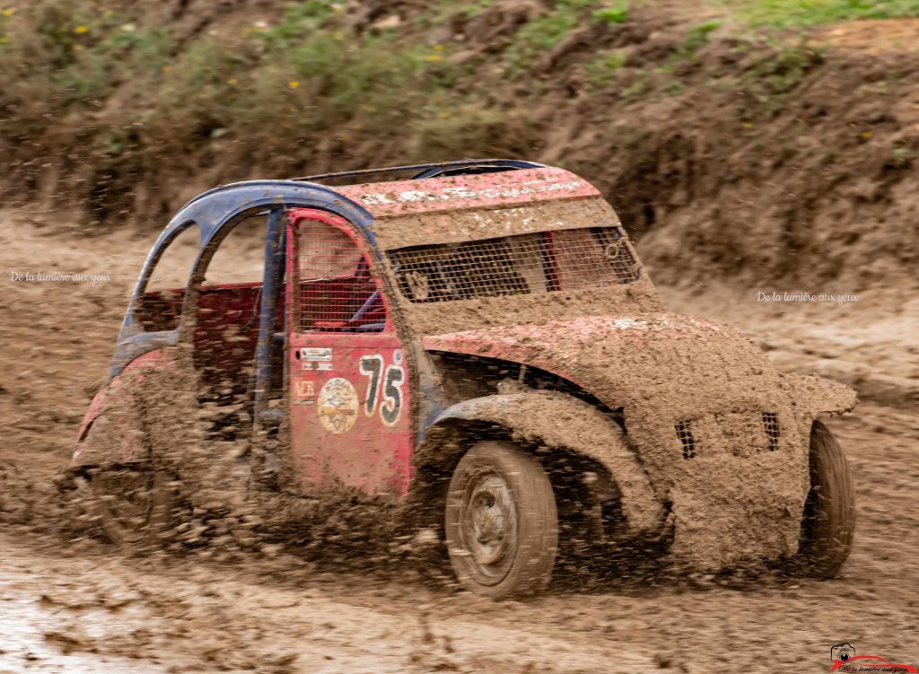 Fol'Car et 2CV Cross circuit Sougy 2024 photographe De la lumière aux yeux