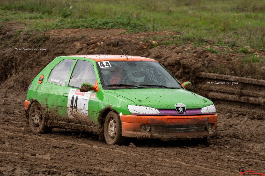 Fol'Car et 2CV Cross circuit Sougy 2024 photographe De la lumière aux yeux